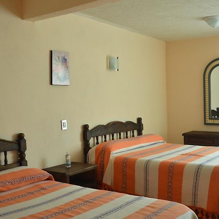 Hotel Restaurante Los Arcos Tlalpujahua ภายนอก รูปภาพ